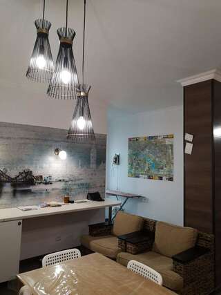 Хостелы The Place Astana Hostel Нур-Султан Бюджетный трехместный номер-2