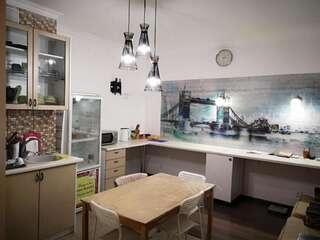 Хостелы The Place Astana Hostel Нур-Султан Бюджетный двухместный номер с 1 кроватью-20